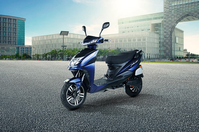 AMO Electric Jaunty Pro Front Left Quarter View