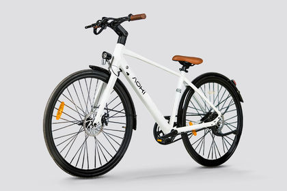 Aoki Cadence GL Front Left Quarter View Aoki Cadence GL Front Left Quarter View