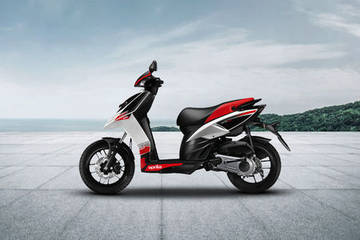 Aprilia SR 150 Left Side View