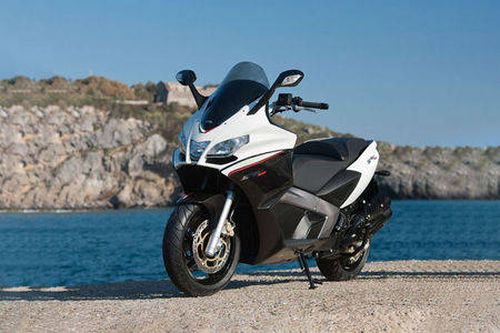 Aprilia SRV 850 Price- Images, Colours, Specs & Reviews