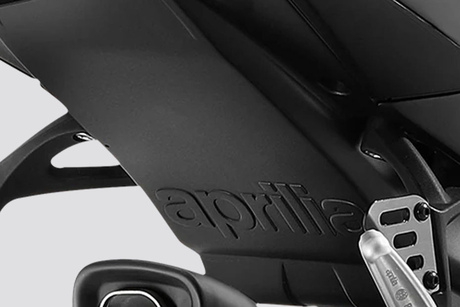 Aprilia RSV4 image 9