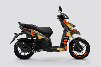Aprilia SR 125 hp.e Side Profile View (Right)
