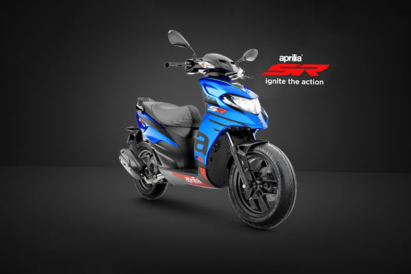 Aprilia SR 125 Front Left Quarter View