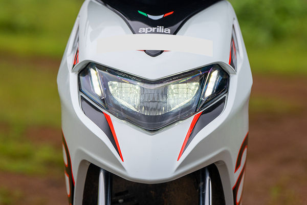 Aprilia SR 175 hp.e Headlamp Aprilia SR 175 hp.e Headlamp