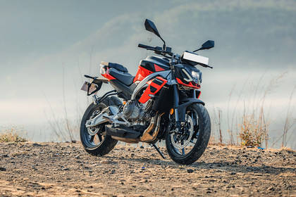 Aprilia Tuono 457