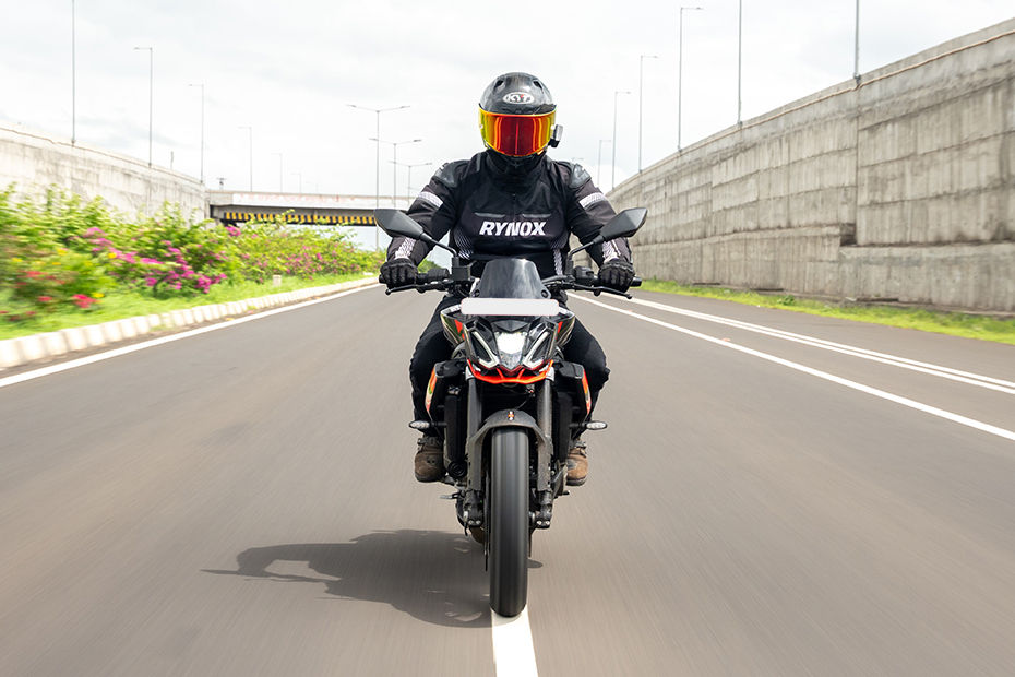 Aprilia Tuono 457 image 10