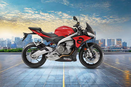Aprilia Tuono 660 Side Profile View (Right) Aprilia Tuono 660 Side Profile View (Right)