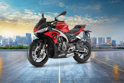 Aprilia Tuono 660 Front Left Quarter View Aprilia Tuono 660 Front Left Quarter View