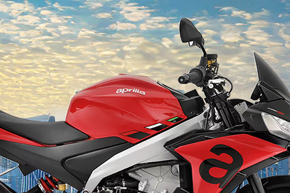 Aprilia Tuono 660 image 6