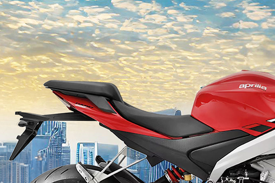 Aprilia Tuono 660 image 8