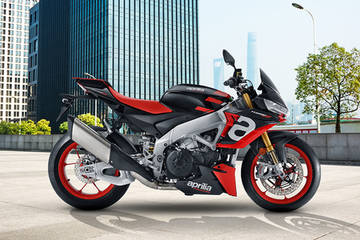 Aprilia Tuono V4 Right Side View