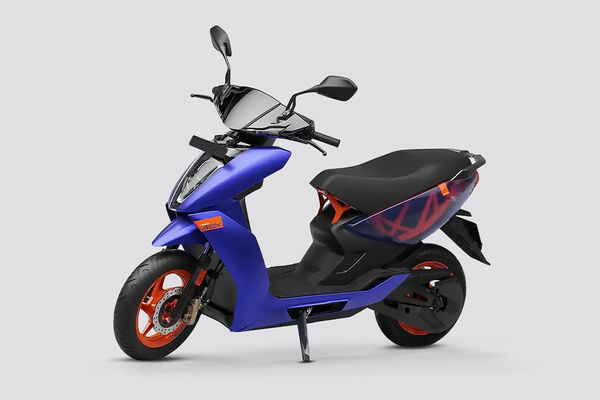 Ather 450 Apex Front Left Quarter View Ather 450 Apex Front Left Quarter View