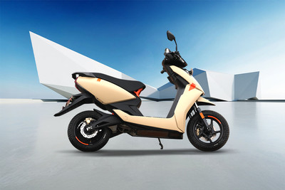 एथर 450एक्स Side Profile View (Right)