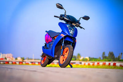 Ather 450 Apex[2024] Front Right View