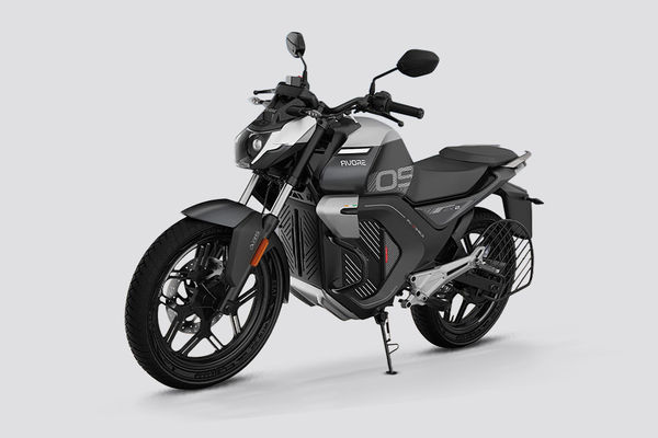 Avore EX2 Front Left Quarter View