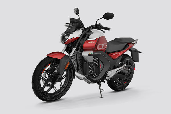 Avore EX2s Front Left Quarter View