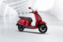 Bajaj Chetak 3501 फ्रंट राइट व्यू