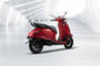 Bajaj Chetak 3501 पीछे का दाईं ओर दृश्य