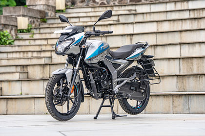Bajaj Pulsar 125 Front Left Quarter View Bajaj Pulsar 125 Front Left Quarter View