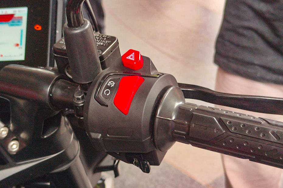 Bajaj Pulsar 150 image 5