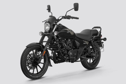 Bajaj Avenger 220 Street