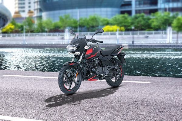 Bajaj Pulsar 180 (2009 - 2022) Front Left Quarter View
