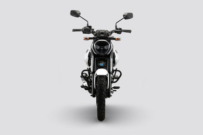 Bajaj Freedom 125 Front View Bajaj Freedom 125 Front View