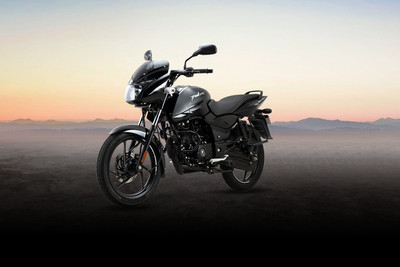 Bajaj Pulsar 125 Front Left Quarter View