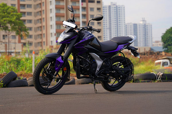 Bajaj Pulsar N125 Front Left Quarter View Bajaj Pulsar N125 Front Left Quarter View