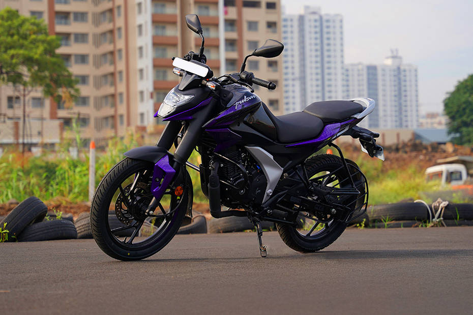 Bajaj Pulsar N125 Front Left View