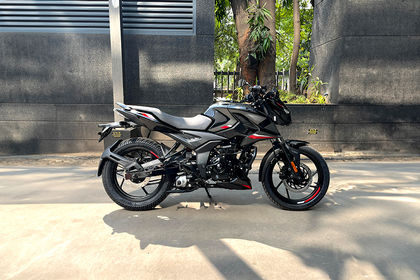 Bajaj Pulsar N150 Side Profile View (Right) Bajaj Pulsar N150 Side Profile View (Right)
