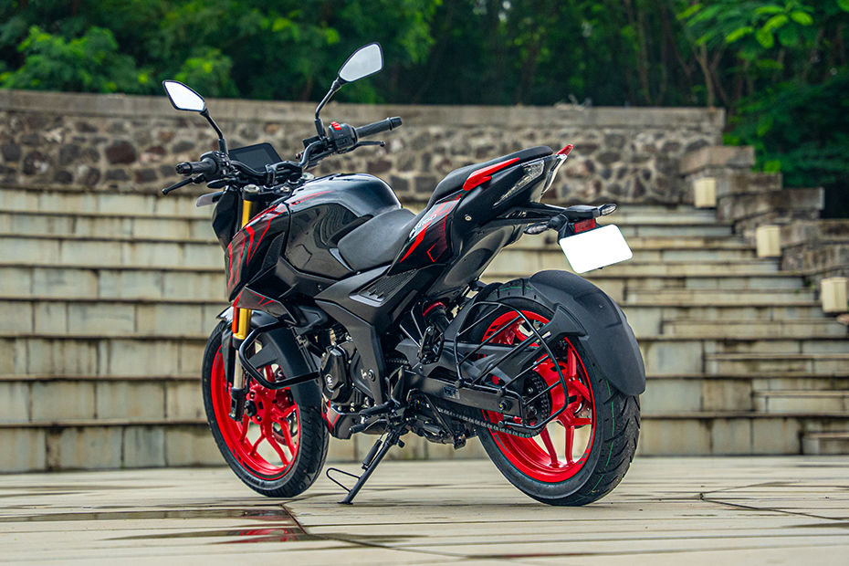 Bajaj Pulsar N160 S image 5