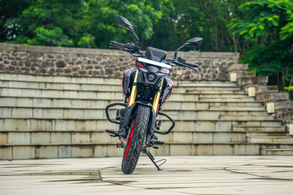 Bajaj Pulsar N160 S Front View Bajaj Pulsar N160 S Front View