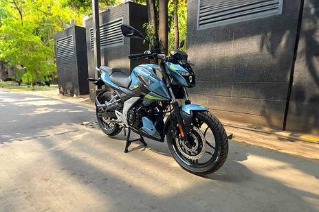बजाज पल्सर एन160 Dual Channel ABS (With USD)