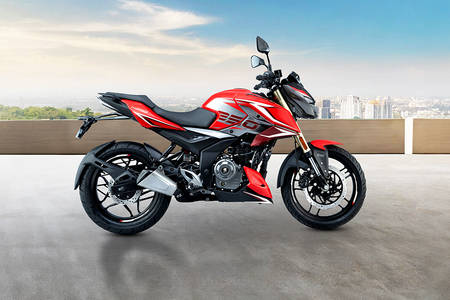 Bajaj Pulsar N250 Right Side View