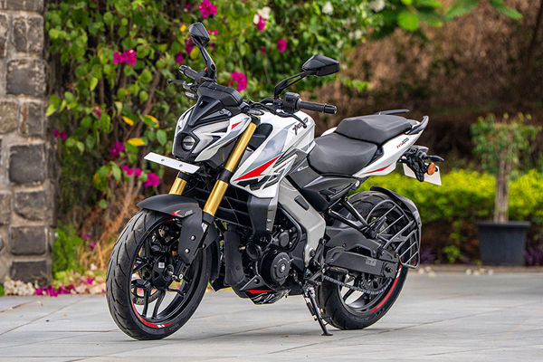 Bajaj Pulsar NS400Z Front Left Quarter View