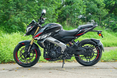 Bajaj Pulsar NS400Z Side Profile View (Left)