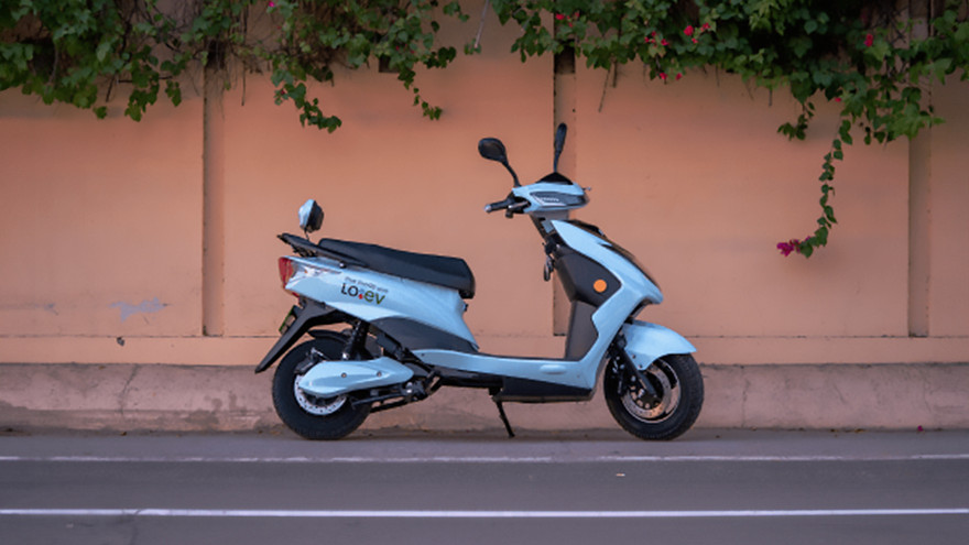 BattRE Electric LoEV Side Profile View (Right)