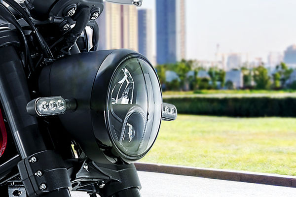 Benelli Leoncino 500 Headlamp Benelli Leoncino 500 Headlamp