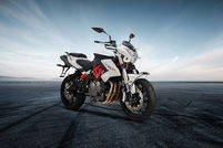 Benelli TNT 600 Images