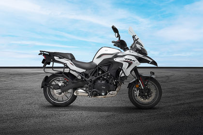 Benelli TRK 502 Side Profile View (Right) Benelli TRK 502 Side Profile View (Right)