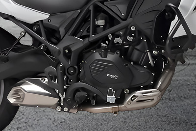 बेनेल्ली टीआरके 502 Engine (Right)