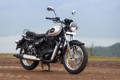 Benelli Imperiale 400 Front Right Quarter View