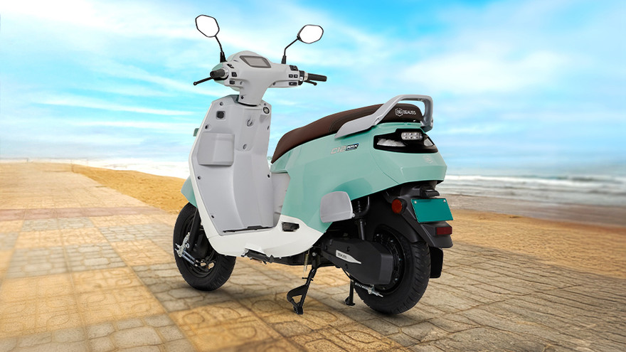 BGauss Max C12 Rear Left Three Quarter View