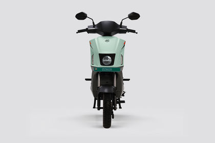 BGauss OoWah Front View BGauss OoWah Front View