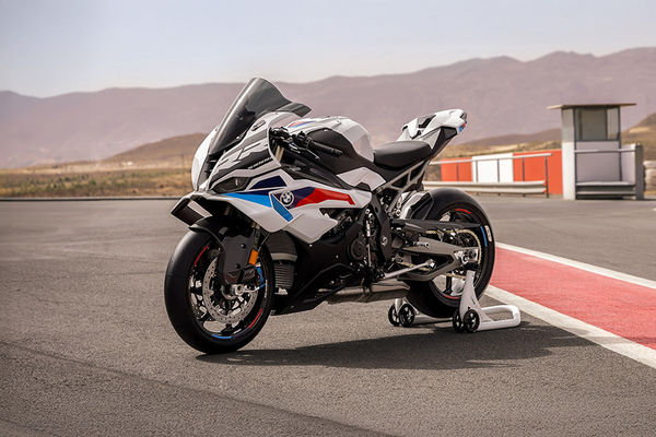 BMW S 1000 RR Front Left Quarter View