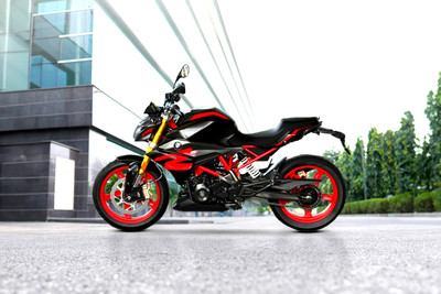 BMW G 310 R Side Profile View (Left)