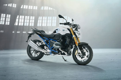 BMW R 1200 R Front Right Quarter View BMW R 1200 R Front Right Quarter View
