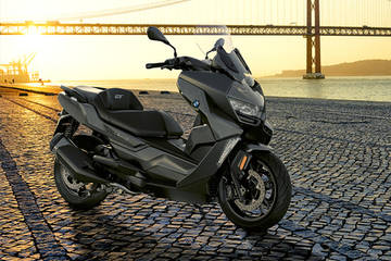 BMW C 400 GT Front Right View