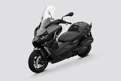 BMW C 400 GT Front Left Quarter View BMW C 400 GT Front Left Quarter View